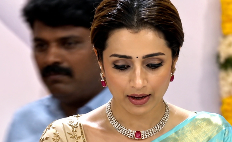Trisha Attends TVK Vijay swearing In ceremony Photos7
