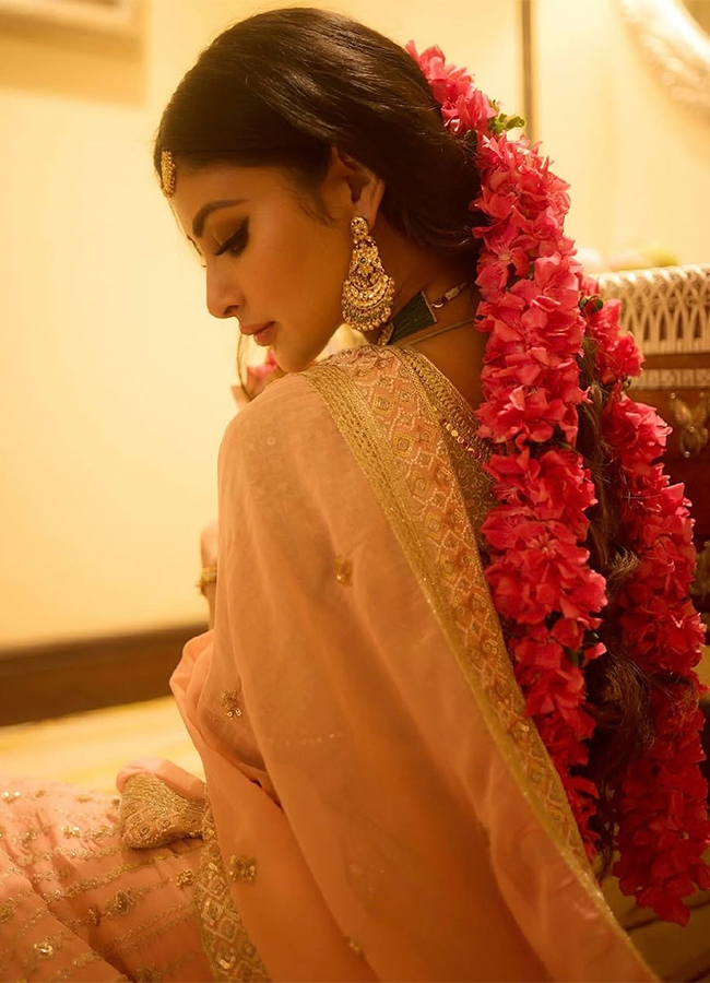 Mouni Roy and Suraj Nambiar divorce rumours Trending Now 8