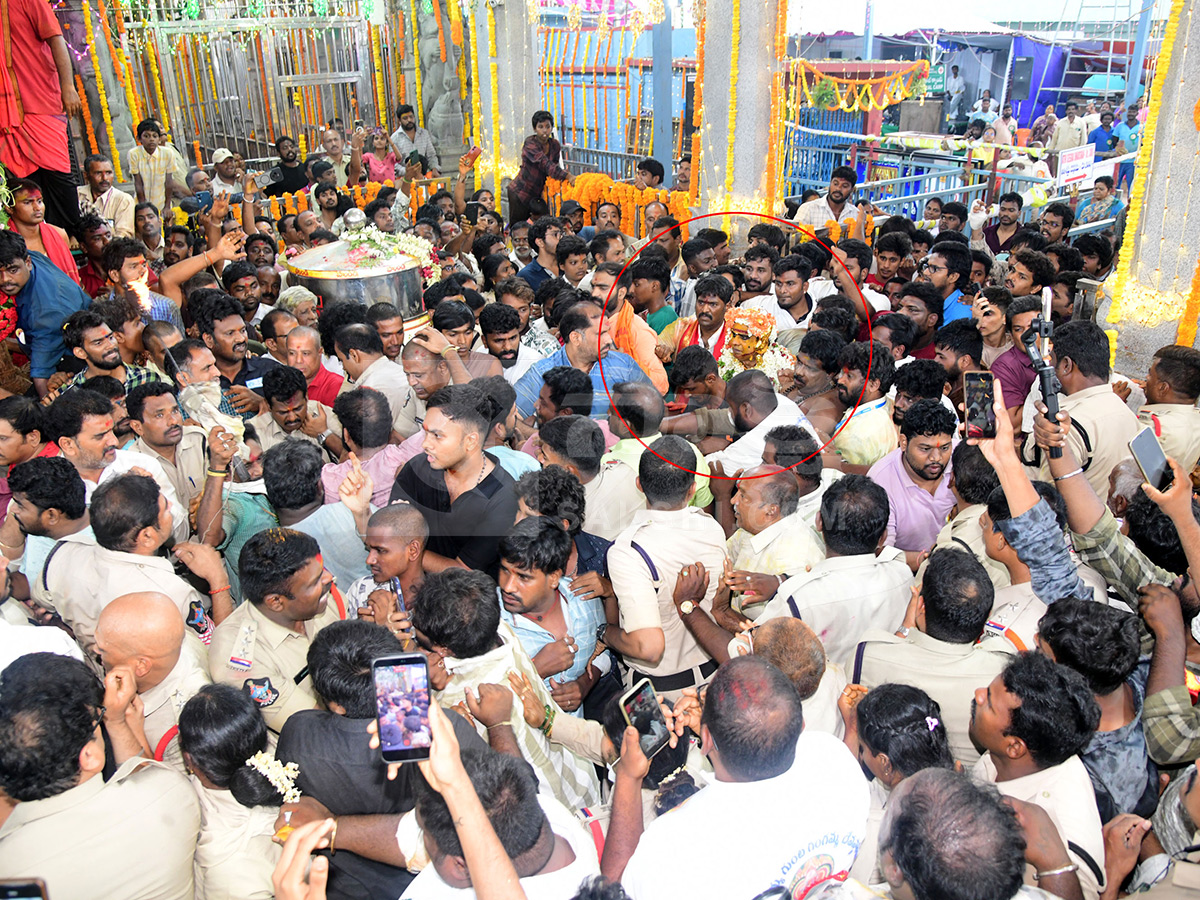 Devotional : Gangamma Jatara Turns Tirupati Feminine Photos10