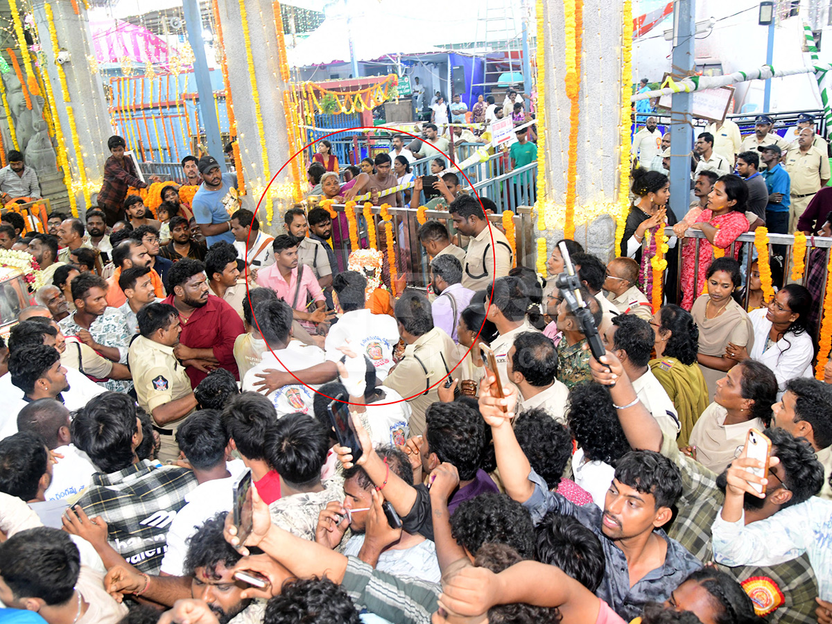 Devotional : Gangamma Jatara Turns Tirupati Feminine Photos12