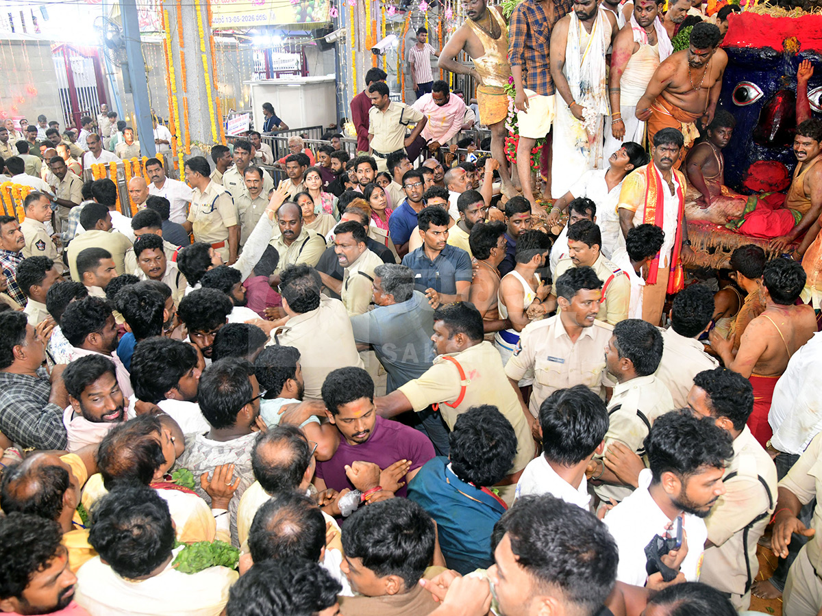 Devotional : Gangamma Jatara Turns Tirupati Feminine Photos14