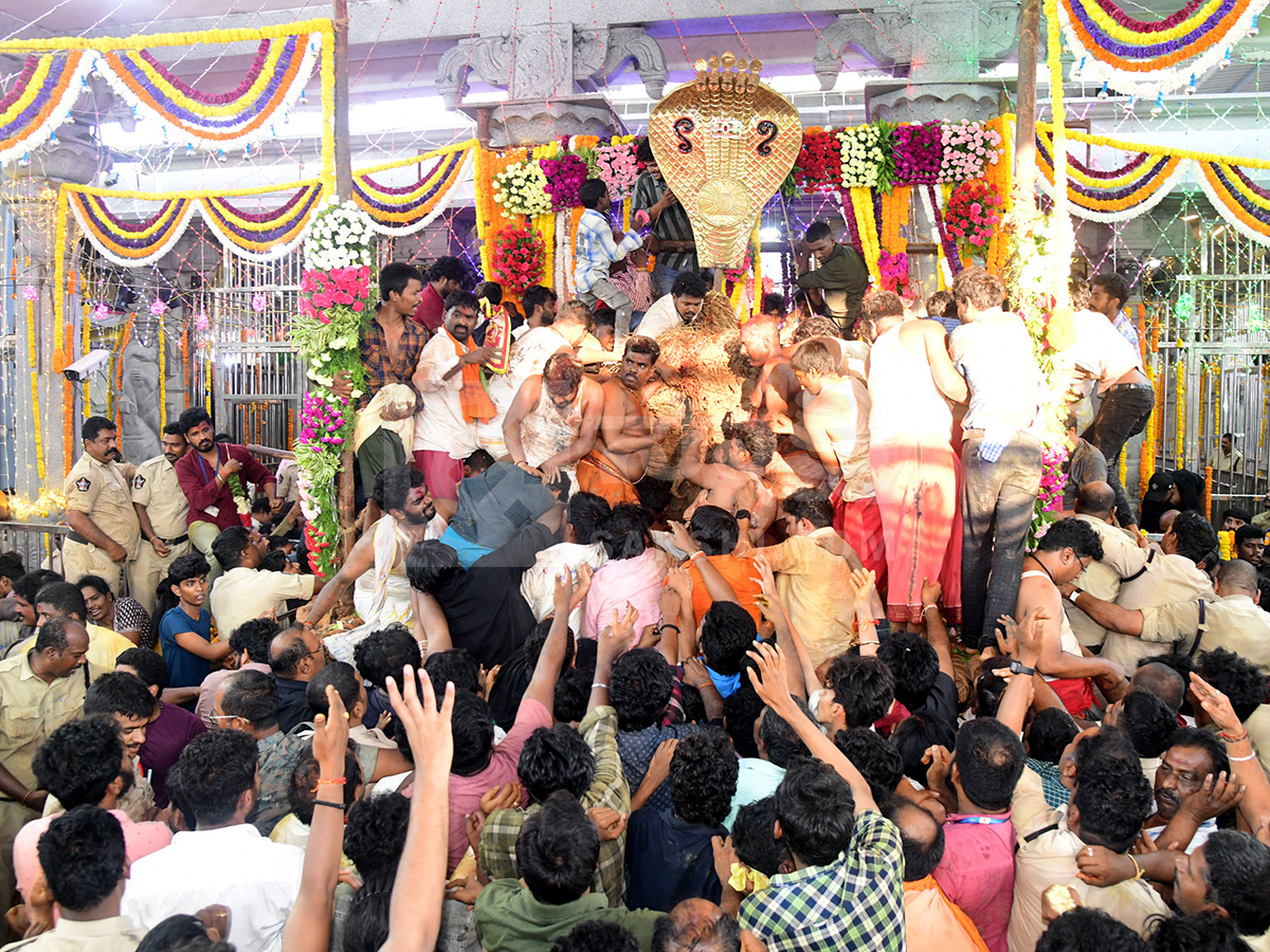 Devotional : Gangamma Jatara Turns Tirupati Feminine Photos16