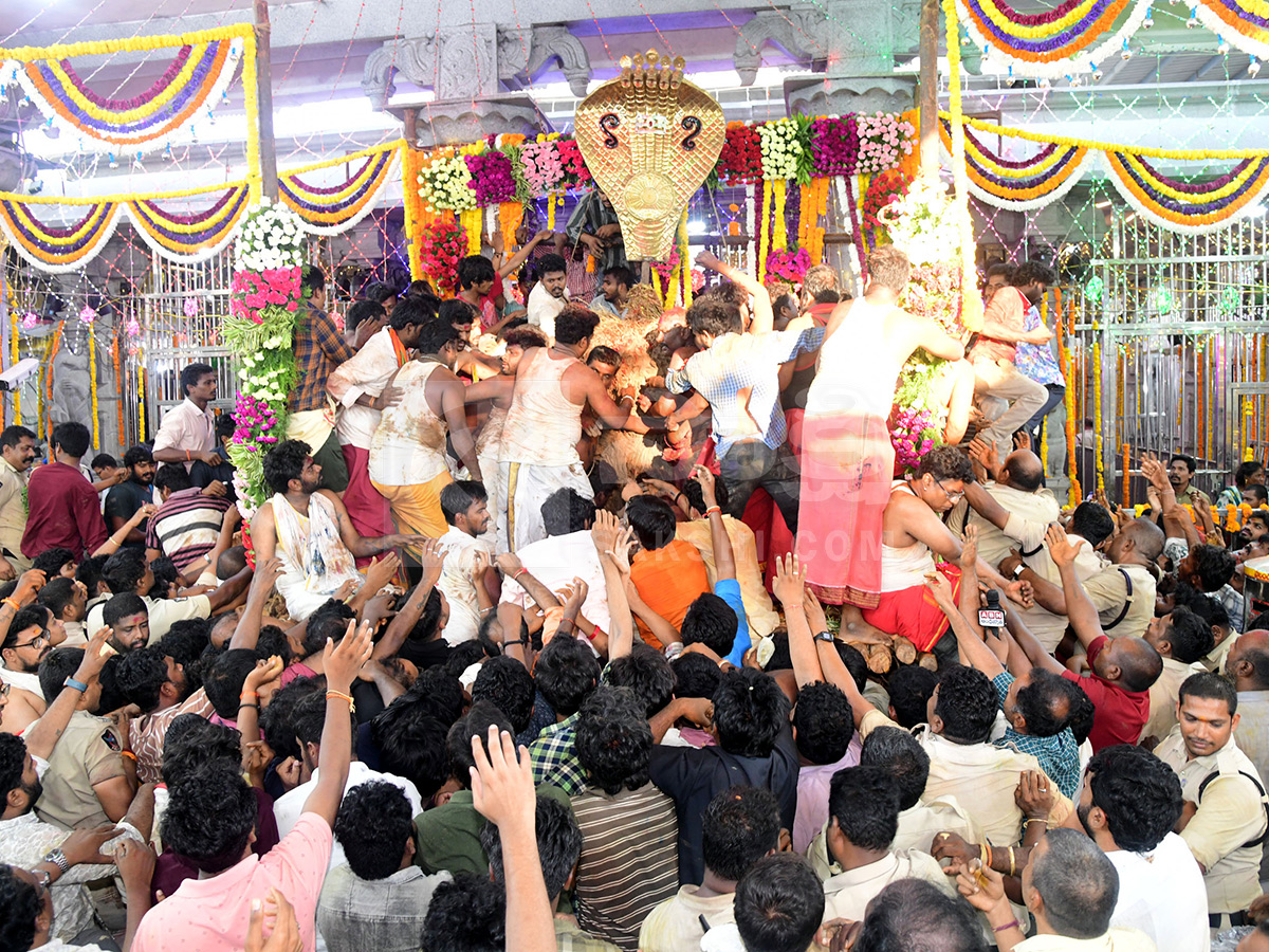 Devotional : Gangamma Jatara Turns Tirupati Feminine Photos17
