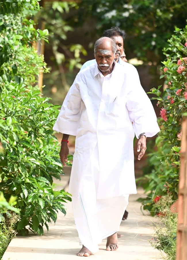 From khadi to blazers India Chief Ministers shape style see photos4