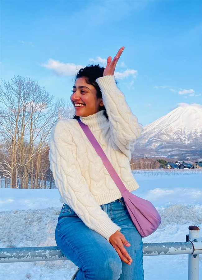 Indian Actress Sai Pallavi Japan Trip Viral Photos17