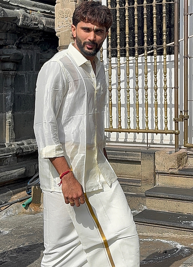 Indian Cricketer Nitish Kumar Reddy Visited Tirumala20