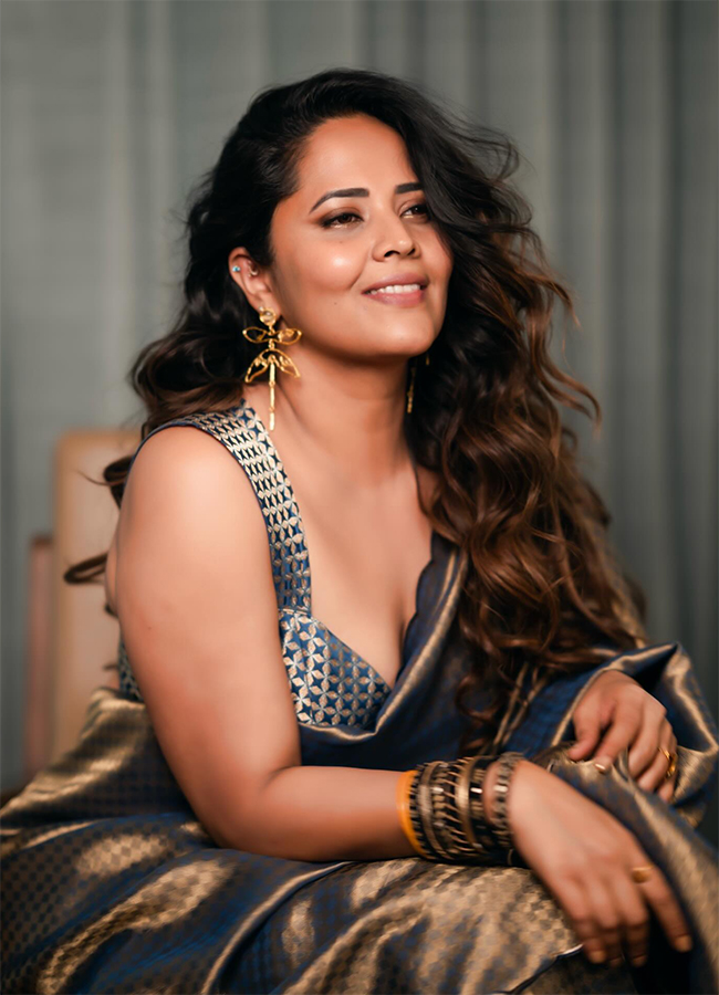 Tollywood Actress Anasuya Bharadwaj Birthday Special Photos10
