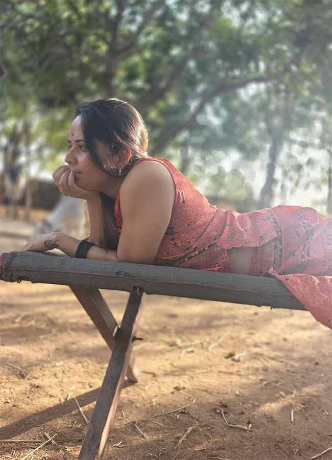 Tollywood Actress Anasuya Bharadwaj Birthday Special Photos12