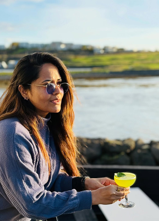 Tollywood Actress Anasuya Bharadwaj Birthday Special Photos20
