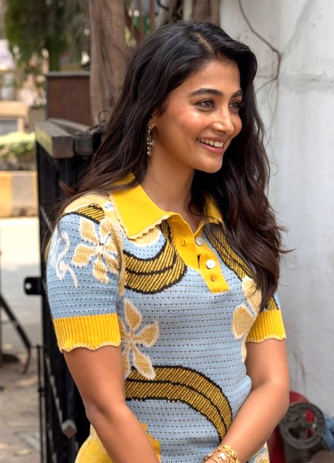 Tollywood Actress Pooja Hegde Latest Photos15