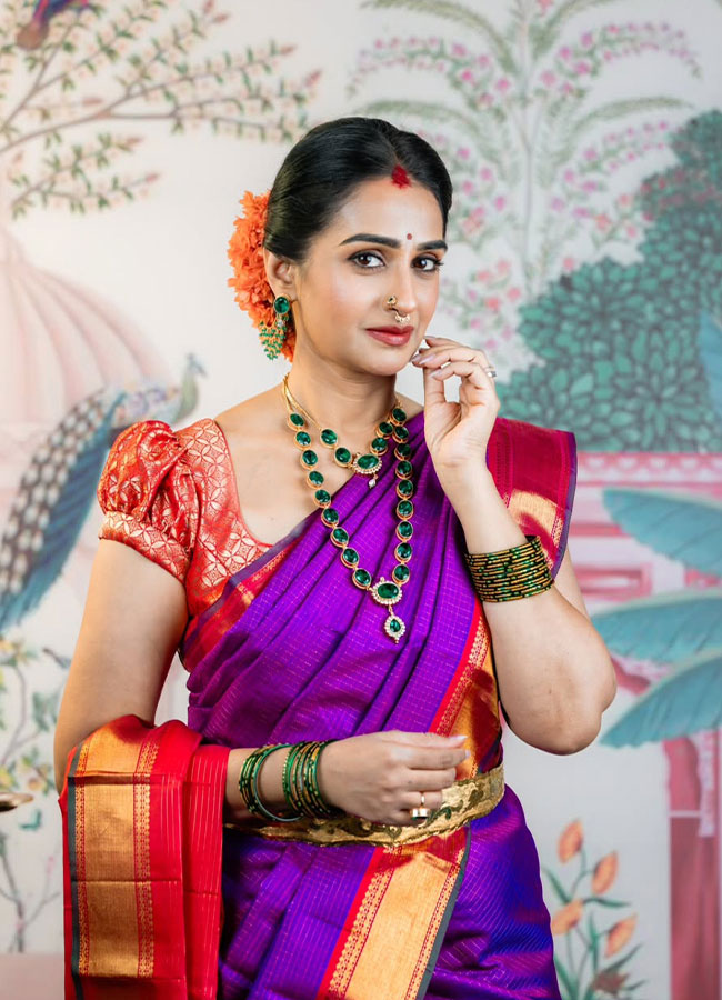 Gorgeous actress Laya looks stunning in her latest pictures6