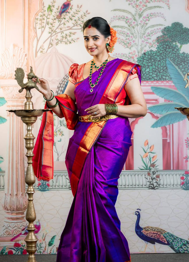 Gorgeous actress Laya looks stunning in her latest pictures9