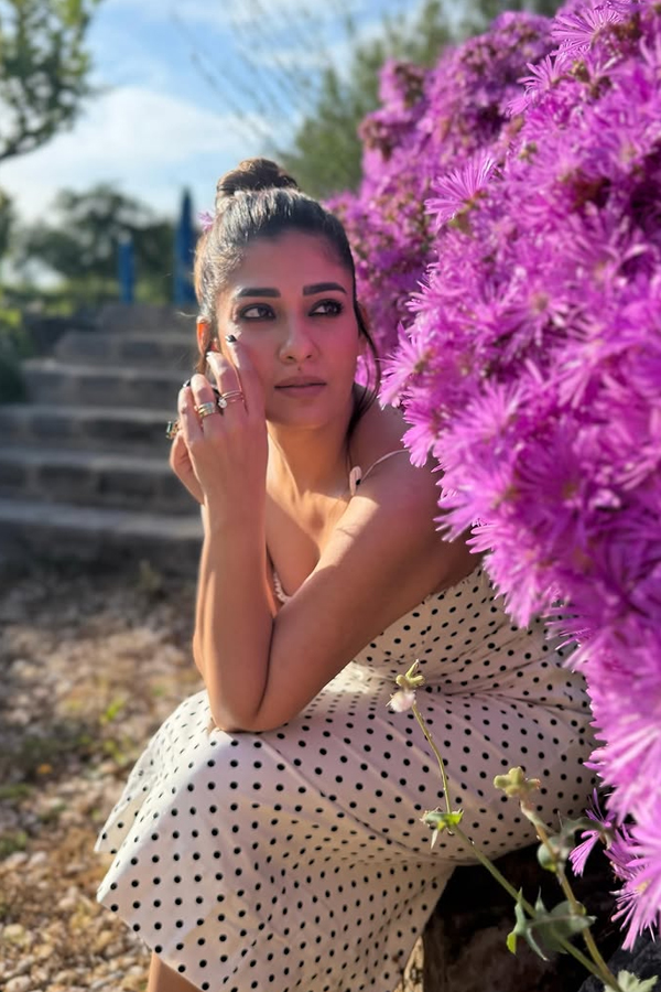 Actress Nayanthara Enjoying vacation With Family Photos	14