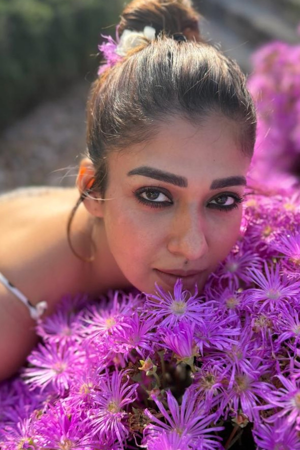 Actress Nayanthara Enjoying vacation With Family Photos	8