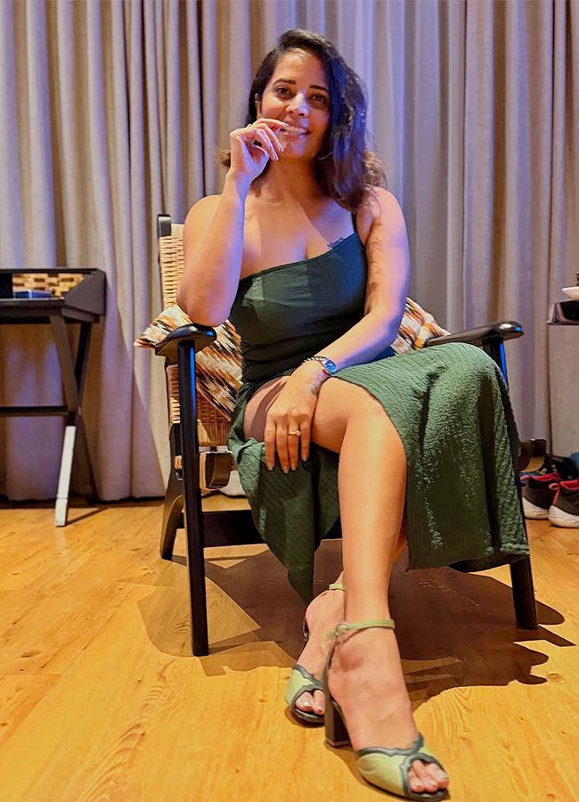 Anasuya Bharadwaj Birthday Celebrations Viral Photos9