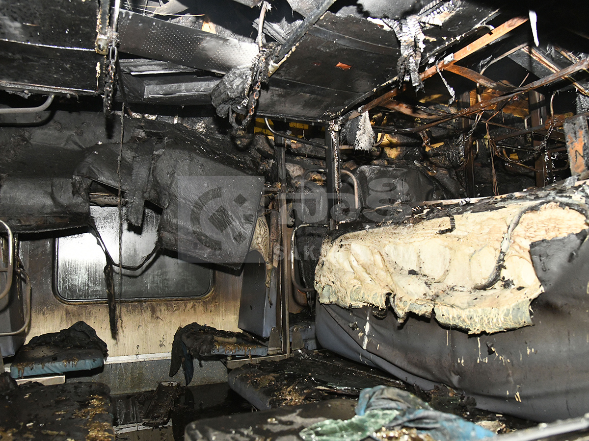 Major Fire Accident Averted at Nampally Railway Station HD Photos12