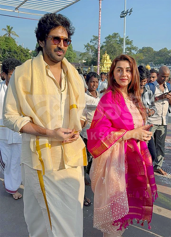 Actor Aadhi Pinisetty and his wife at Tirumala14