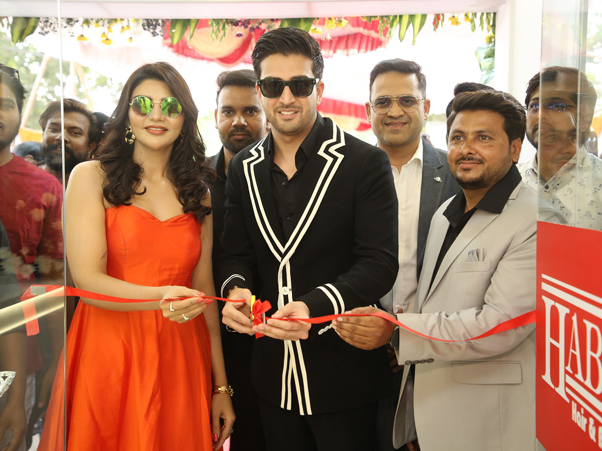 Jabardasth Varsha Launches Habibs Salon Bachupally3