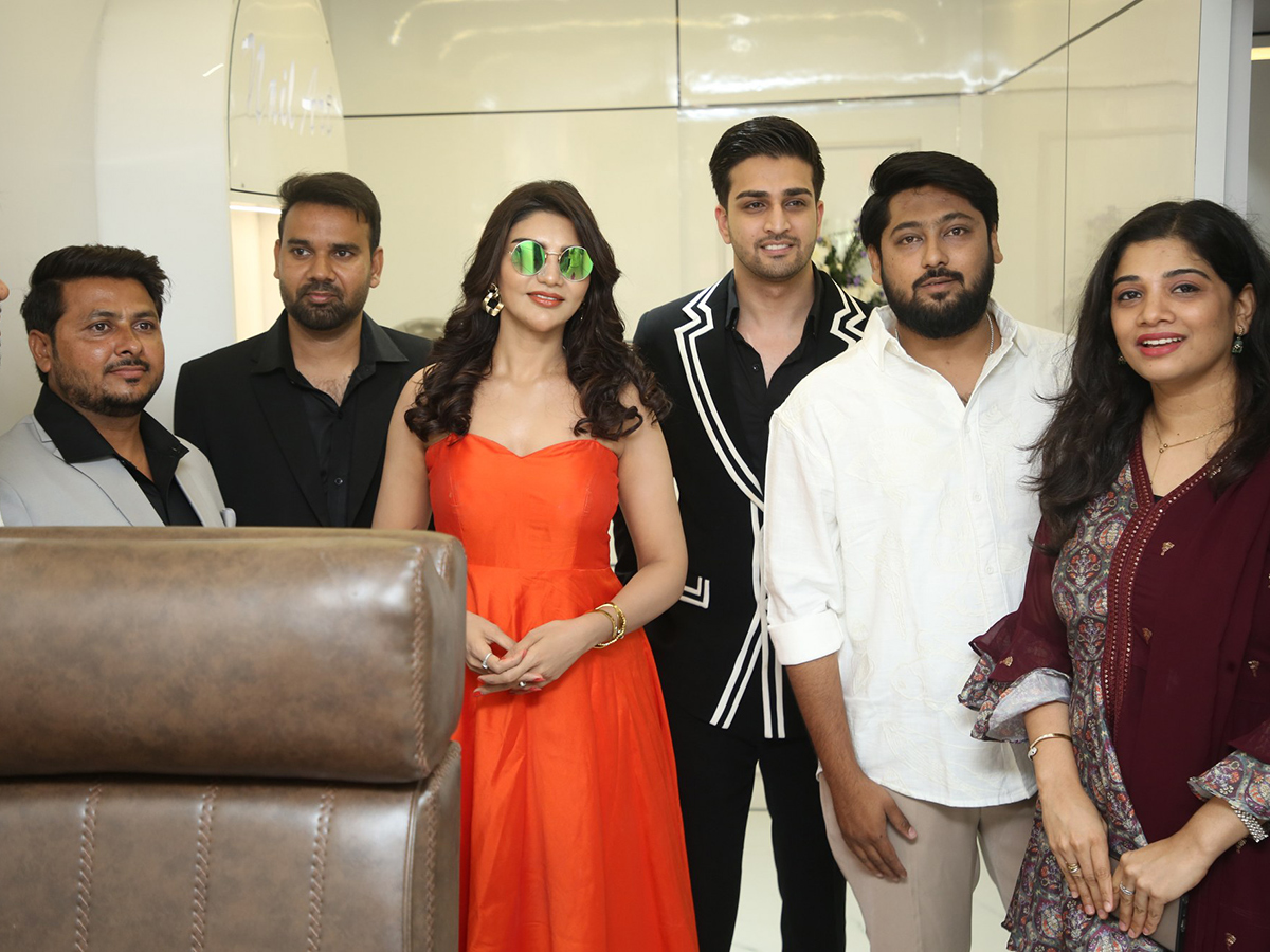 Jabardasth Varsha Launches Habibs Salon Bachupally4