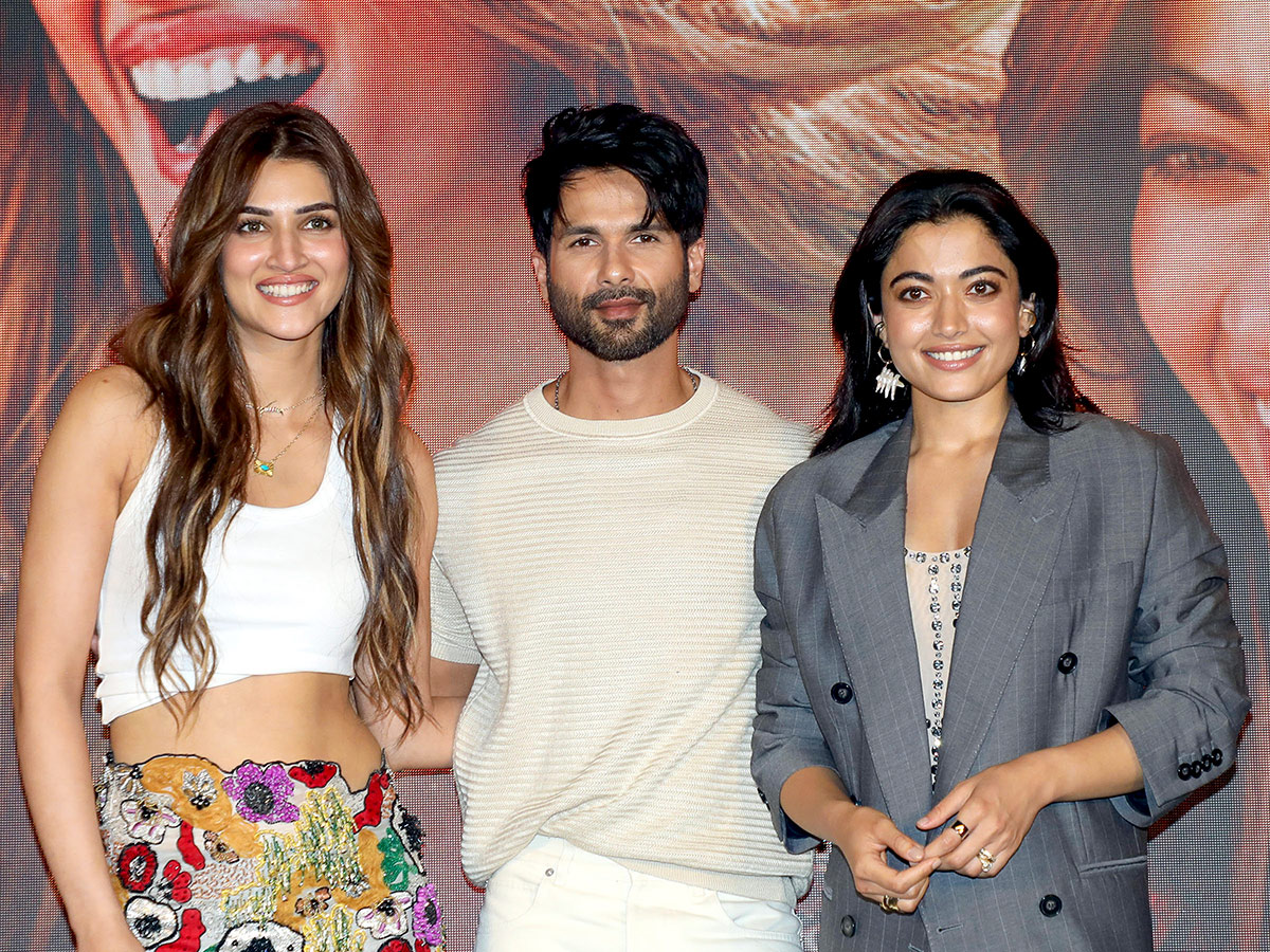 Song launch of the upcoming film Cocktail 2 in Mumbai2