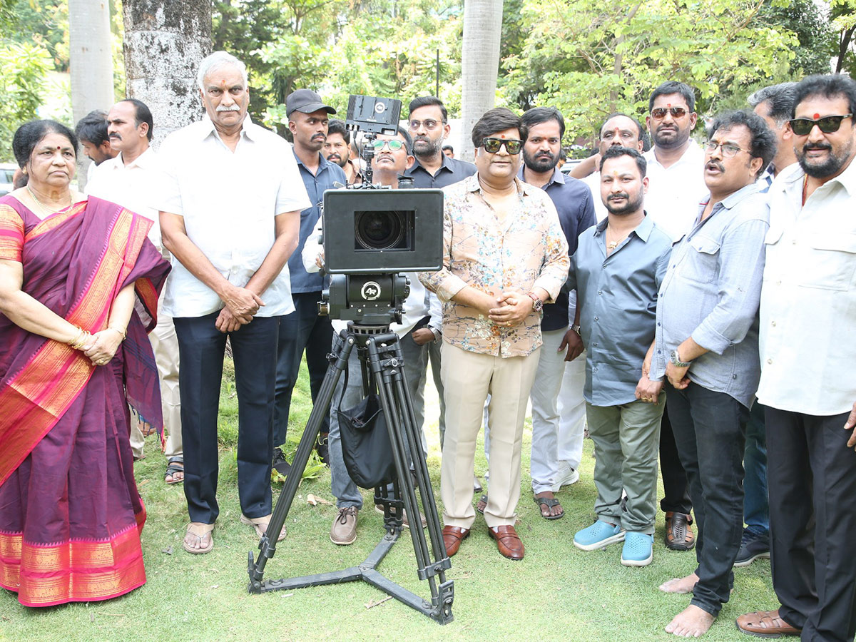 Varun Sandesh BLACKMAIL Movie Grand Opening HD Photos4