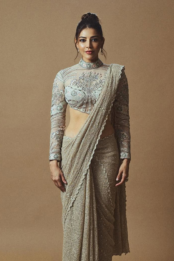 Actress Kajal Aggarwal Looking Gorgeous At Bellamkonda sai sreenivas Wedding Reception Photos10