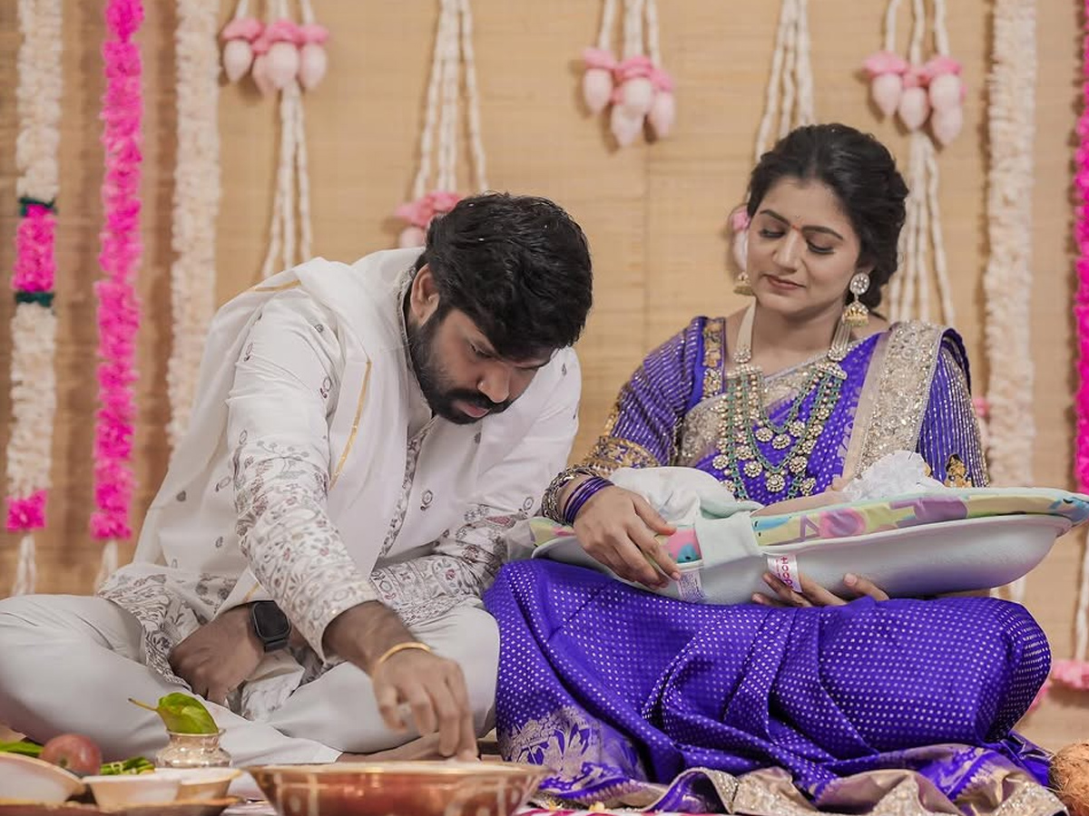 Big Boss Fame Siva Jyothi Daughter 21st Day Celebrations Photos11