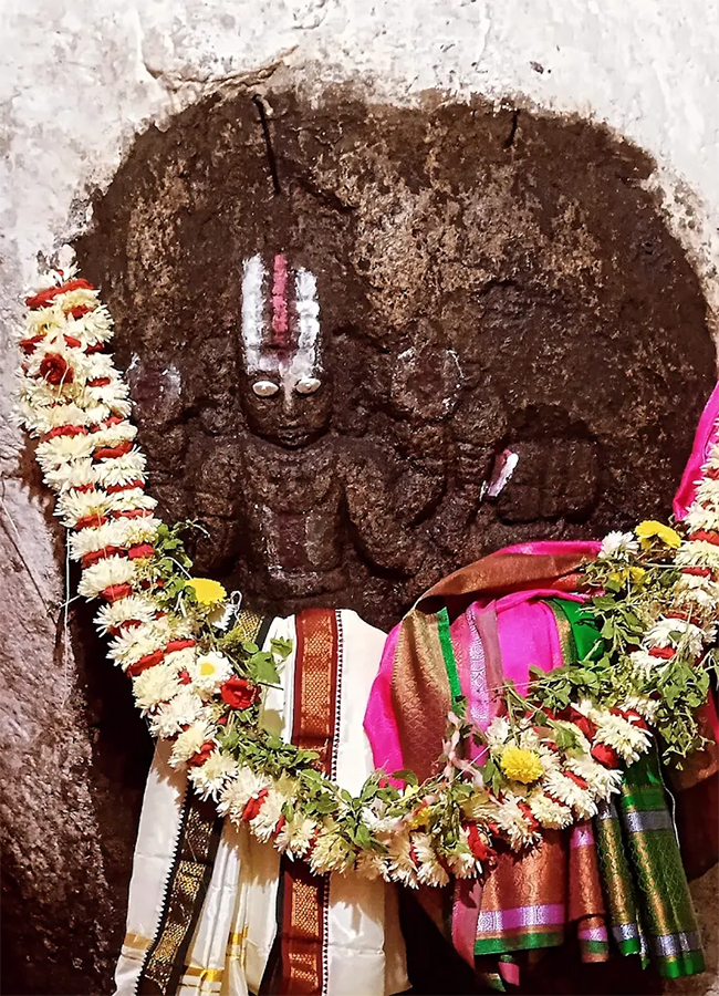 Devotional : Sri Nagapalli Lakshmi Narasimha Swami Temple HD Photos5