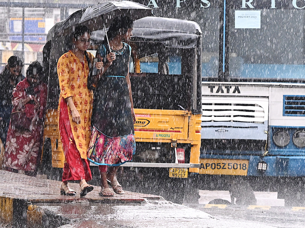 Heavy Rain in Andhra Pradesh Photo Gallery18