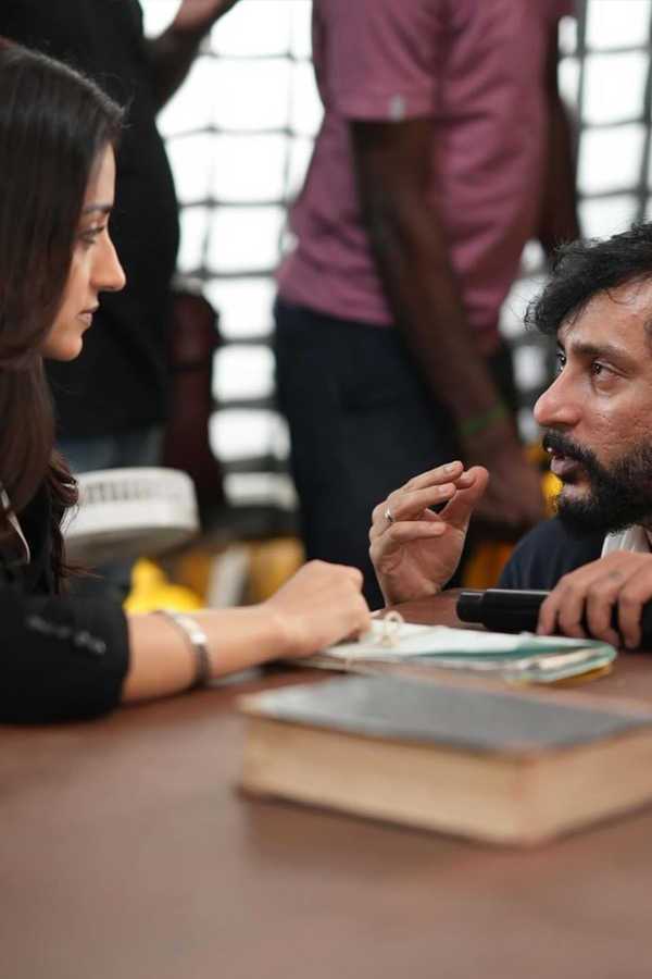 Actress Thrisha Karuppu Movie Shooting Stills Photos8