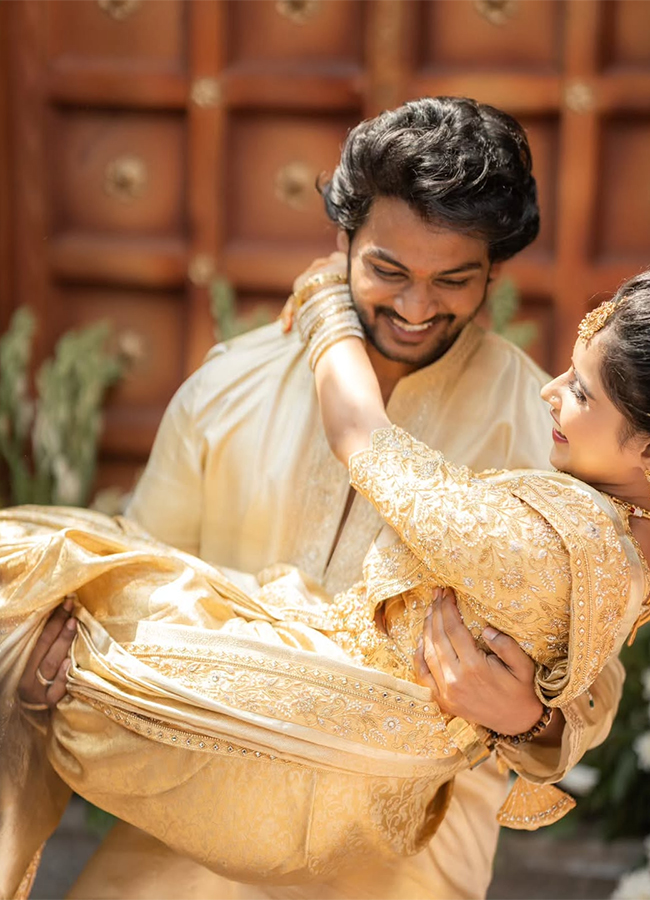 Shanmukh Jaswanth New House Opening Ceremony With Wife Vaishnavi, Photos Gallery Inside10