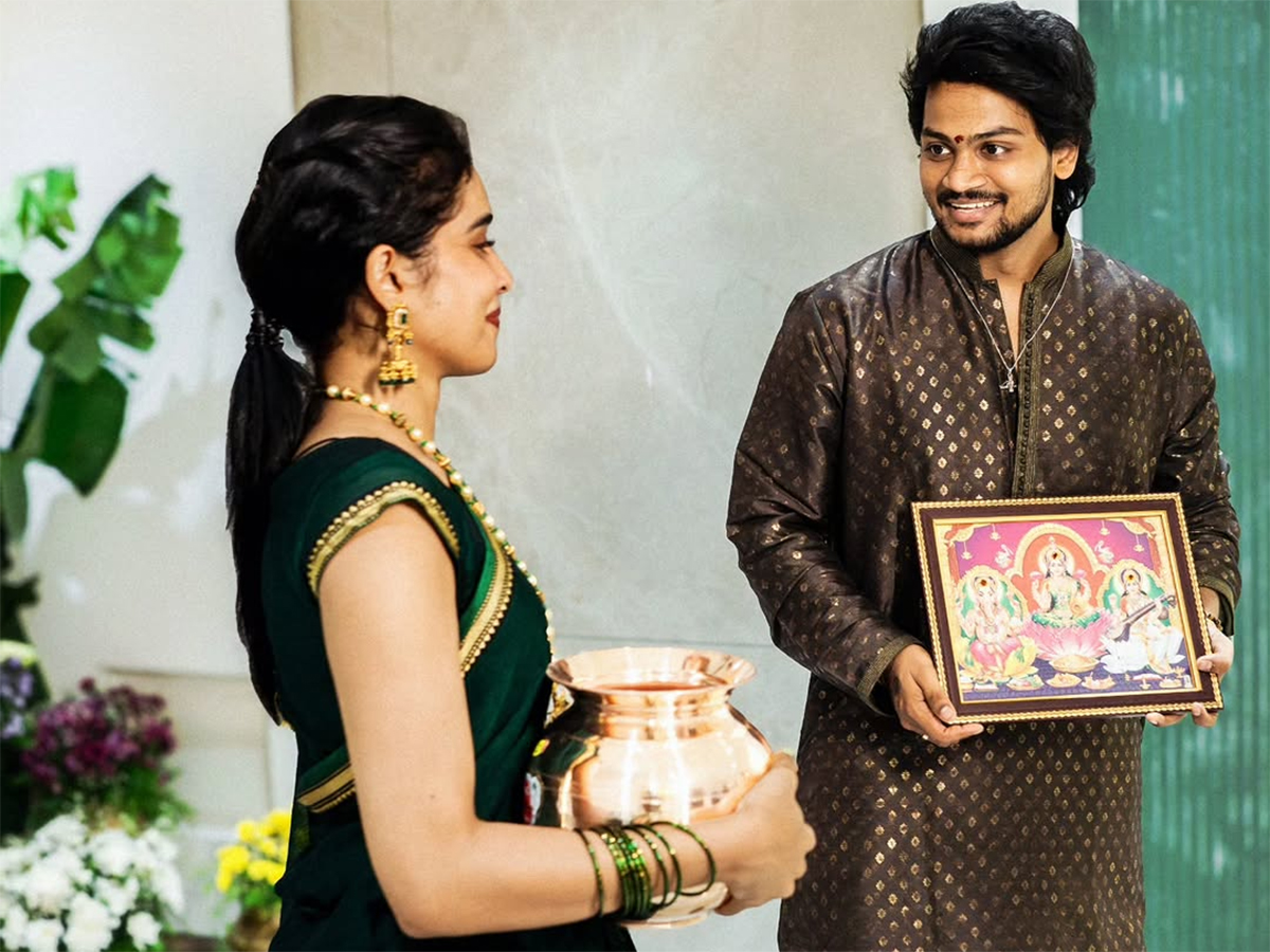 Shanmukh Jaswanth New House Opening Ceremony With Wife Vaishnavi, Photos Gallery Inside14