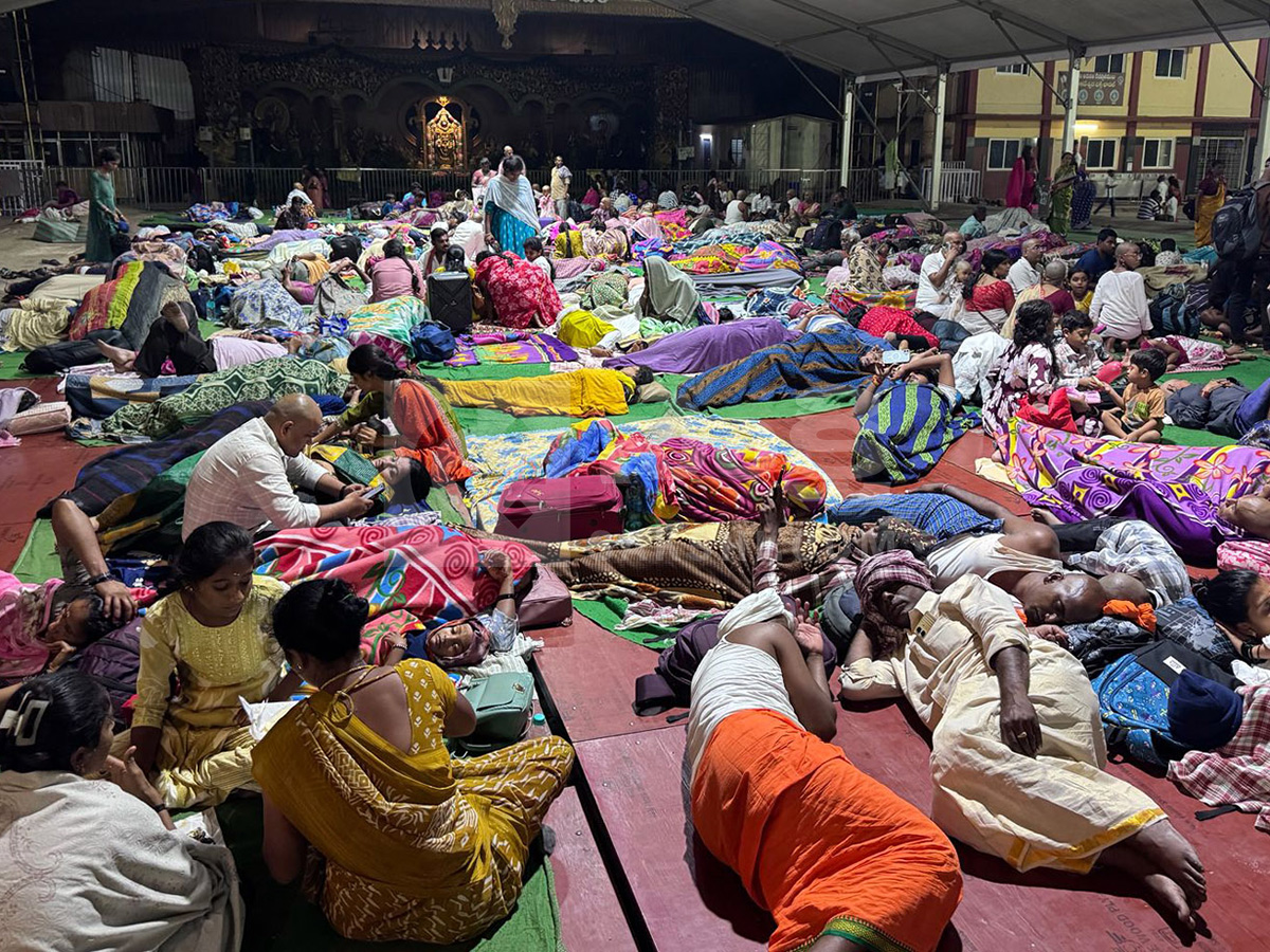 Heavy Rush at Tirumala During Summer Holidays12