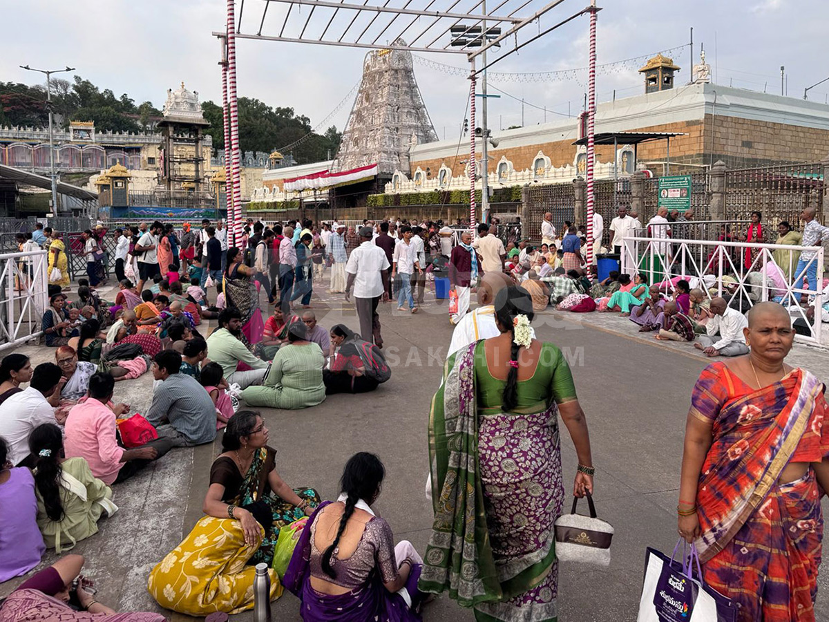 Heavy Rush at Tirumala During Summer Holidays19