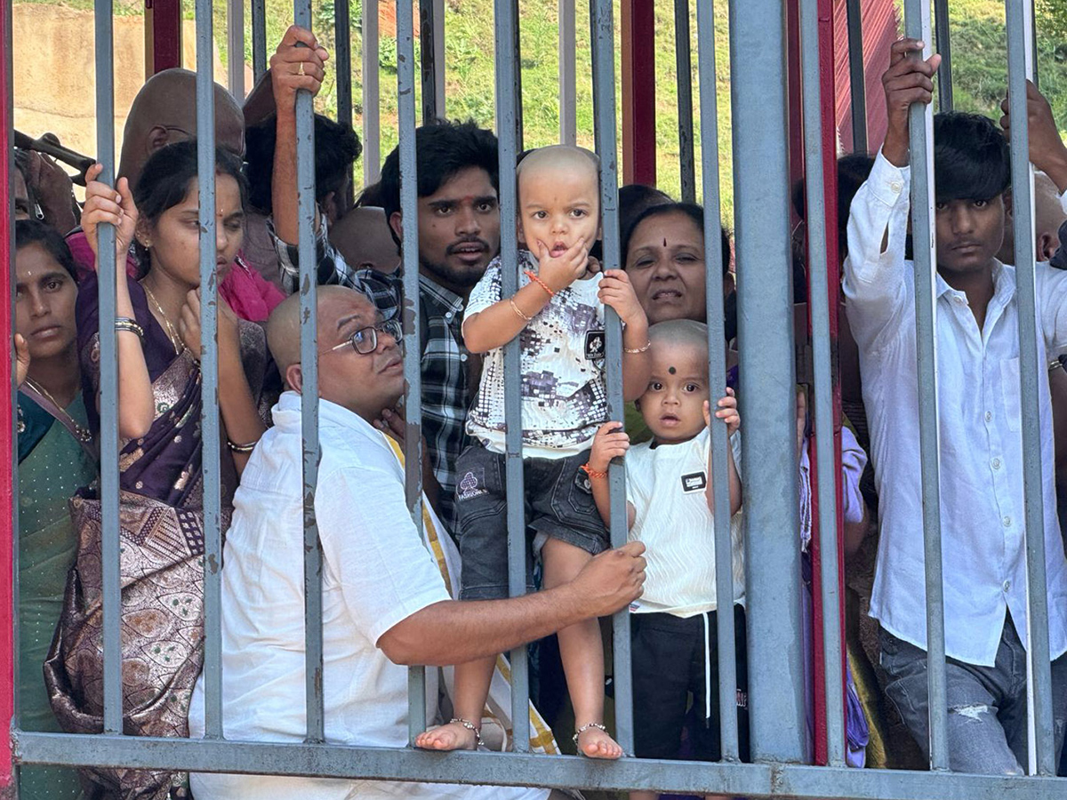 Heavy Rush at Tirumala During Summer Holidays3
