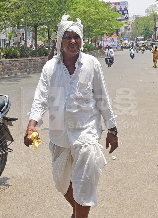Heavy Summer Heat in Telugu States Photo Gallery12