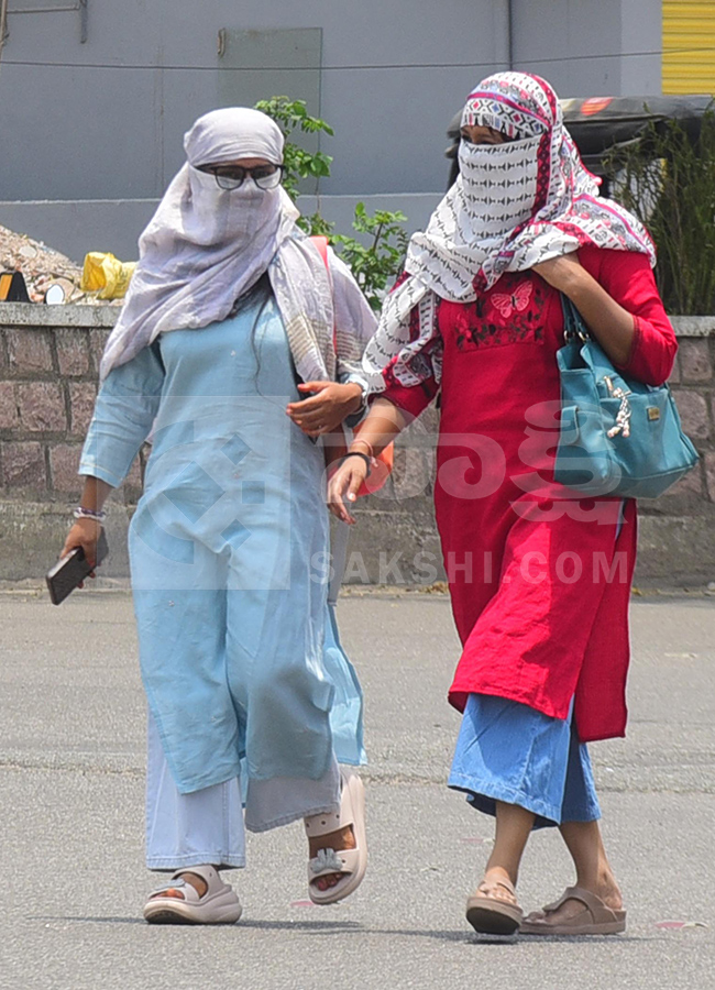 Heavy Summer Heat in Telugu States Photo Gallery16