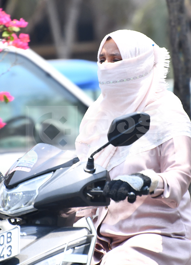 Heavy Summer Heat in Telugu States Photo Gallery24