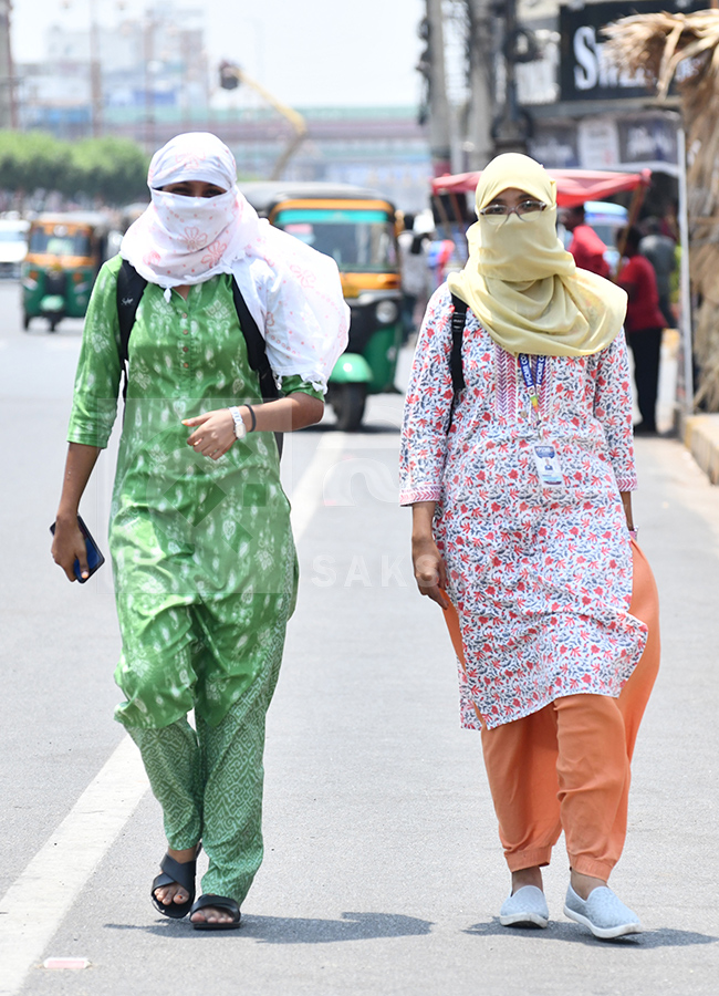 Heavy Summer Heat in Telugu States Photo Gallery25