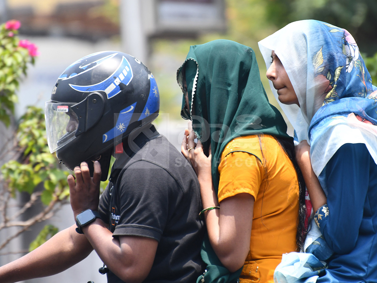 Heavy Summer Heat in Telugu States Photo Gallery26