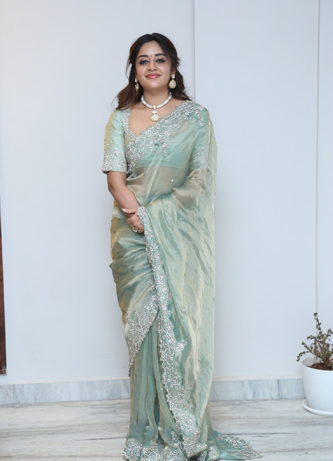 Deepshikha Chandran Gorgeous looks in Saree11
