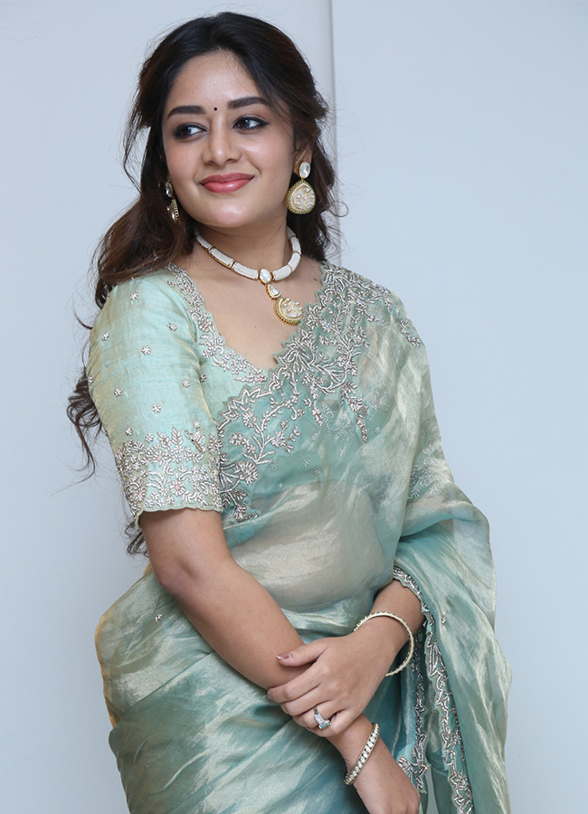 Deepshikha Chandran Gorgeous looks in Saree3