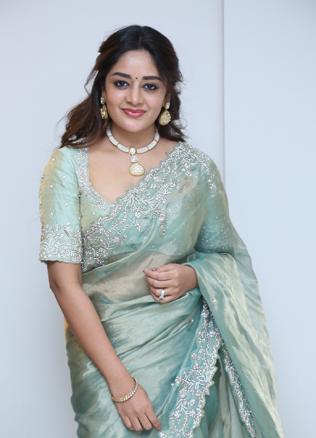 Deepshikha Chandran Gorgeous looks in Saree6