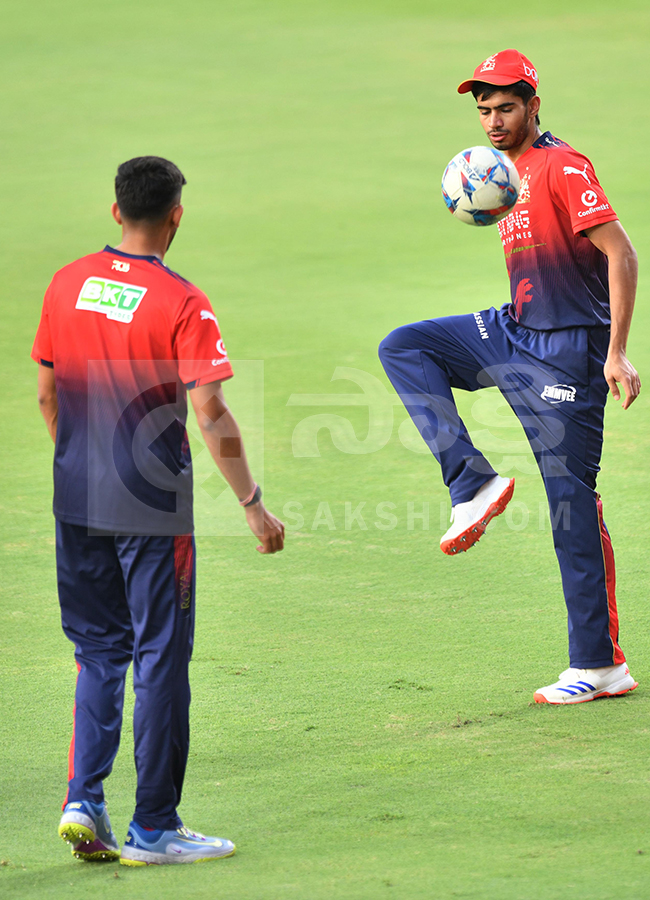 IPL 2026 : Sunrisers Hyderabad and Royal Challengers Bengaluru in Hyderabad17