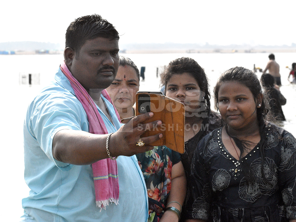 Saraswati Anthya Pushkaralu Begins in Telangana HD Photos18
