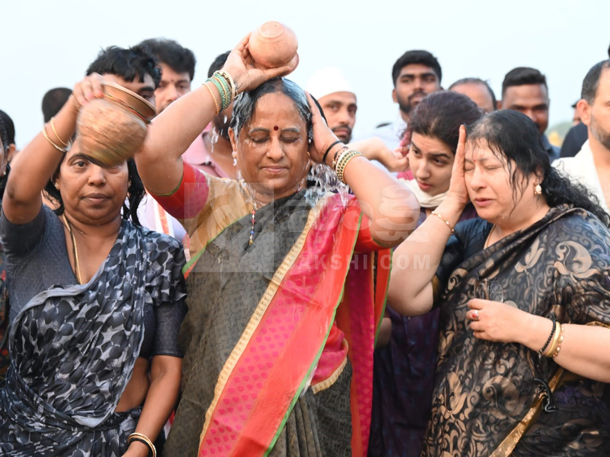 Saraswati Anthya Pushkaralu Begins in Telangana HD Photos6