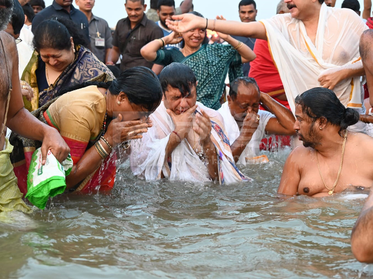 Saraswati Anthya Pushkaralu Begins in Telangana HD Photos7