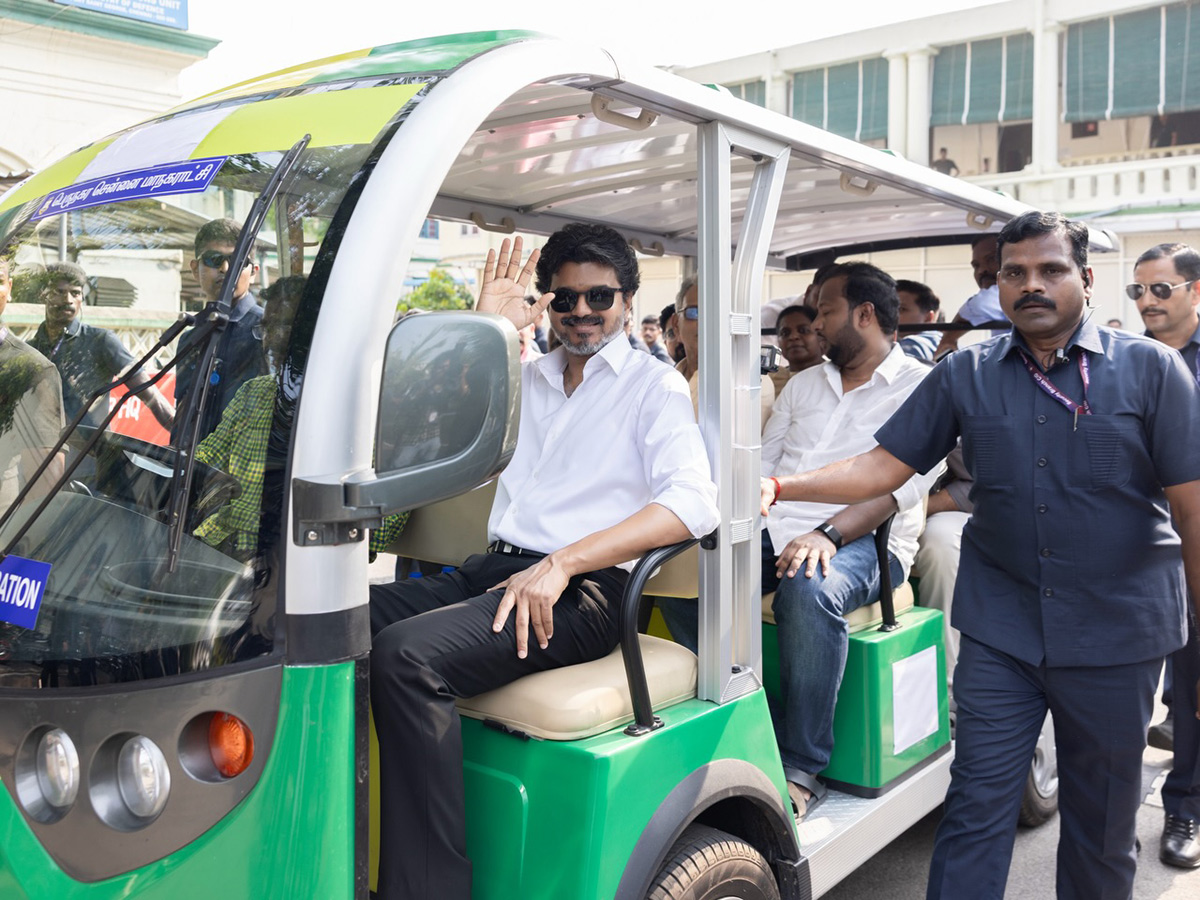 Heritage Meets Style: Thalapathy Vijay Iconic Fort St George Visit Photos11