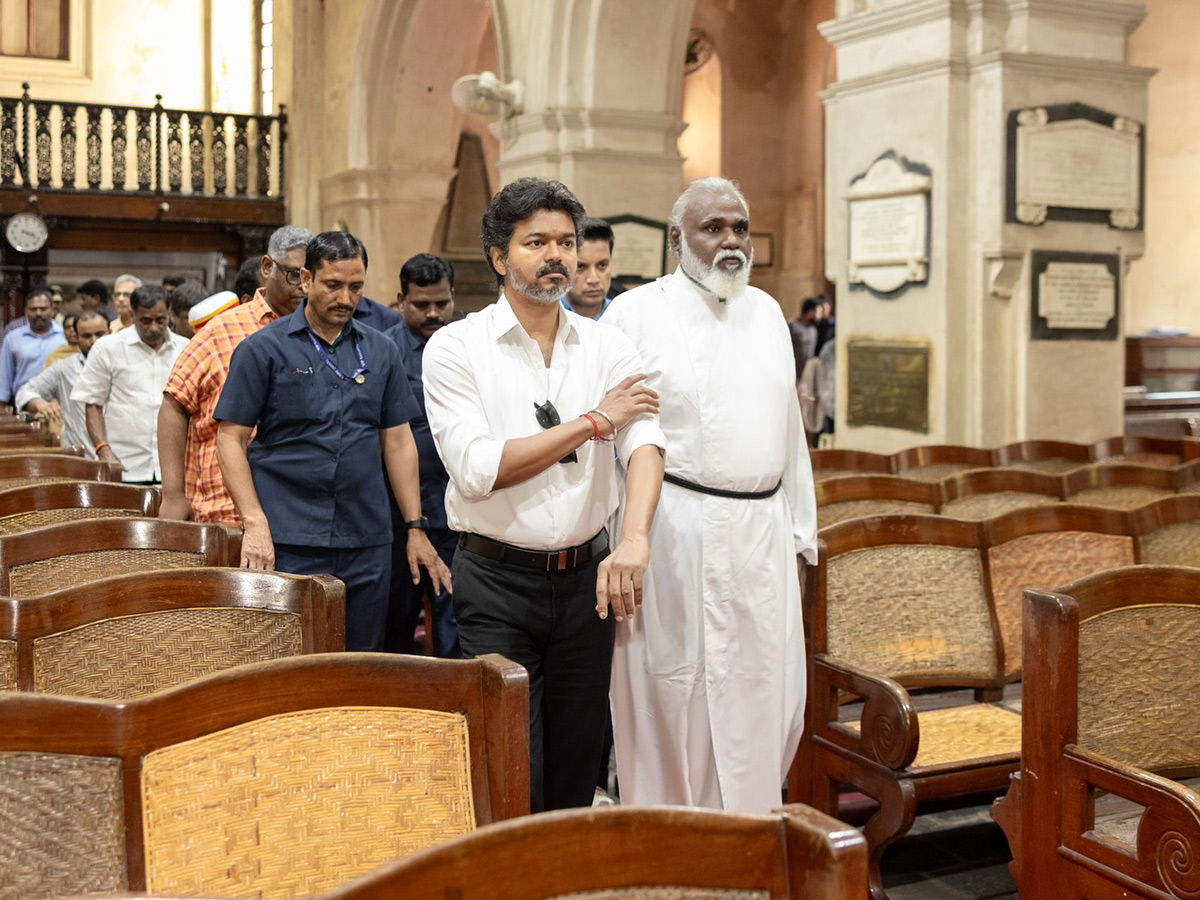 Heritage Meets Style: Thalapathy Vijay Iconic Fort St George Visit Photos6