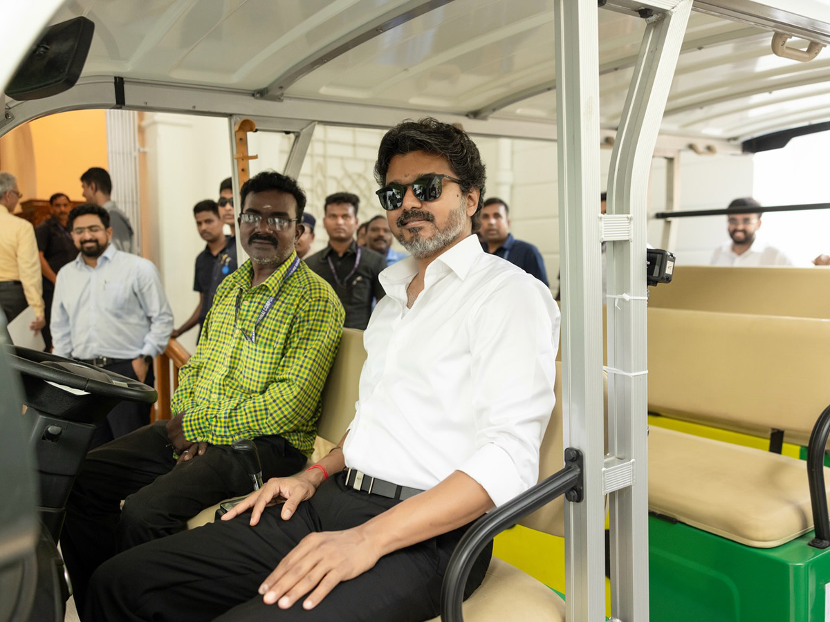 Heritage Meets Style: Thalapathy Vijay Iconic Fort St George Visit Photos7
